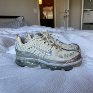 Cream & White Nike Vapor Max 360 size 9